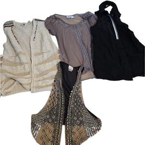 Lot of 4 Tops Small and Xs